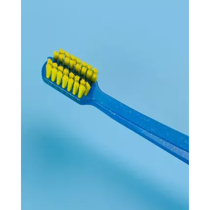 Ортодонтическая зубная щетка Curaprox CS 5460 Ultra Soft ORTHO с углублением, d 0,10 мм, изображение 2