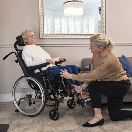 Багатофункціональне крісло колісне Invacare Rea Clematis, Ширина сидіння, см: 49, зображення 4