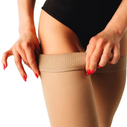 Панчохи компресійні медичні 1 клас стандартні 9130 Vitamed, відкритий носок, Розмір: 2, Колір компресійного виробу: Бежевий, Довжина: Стандартні, Носок: Відкритий, зображення 4